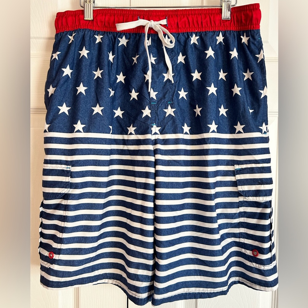 Men’s Beverly Hills Polo Club Red, White & Blue Stars & Stripe Swim Trunks Sz M